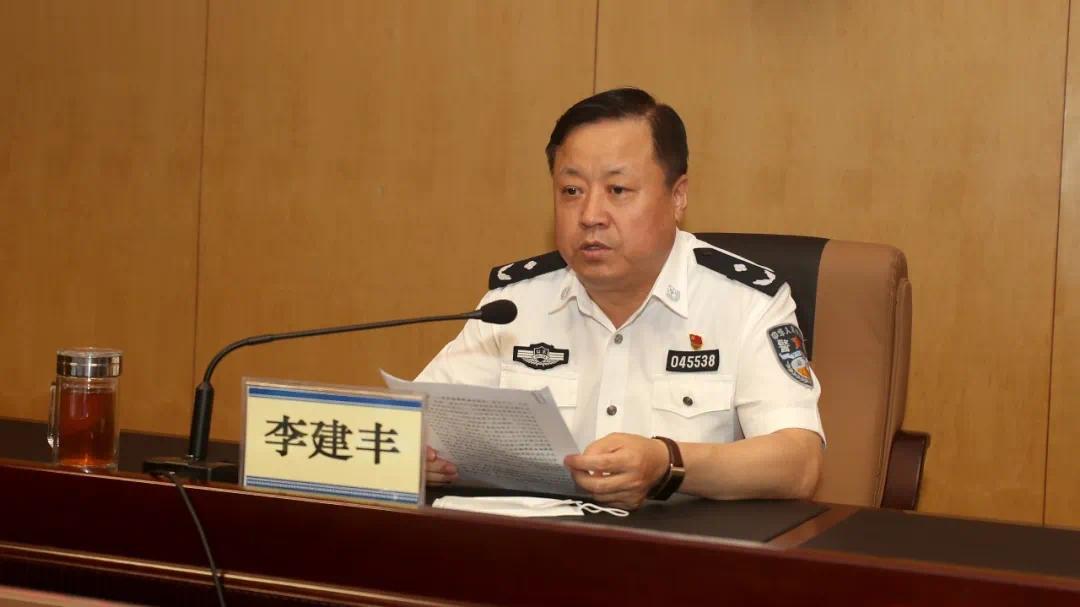 李建丰同志结合烟台市运输企业实际,对全力做好事故