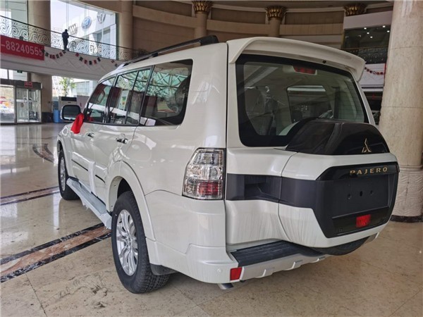 20款三菱帕杰罗v93现车优惠处理29万
