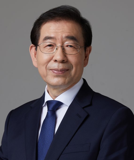 韩国警方将破解首尔市长手机 寻找性骚扰案线索