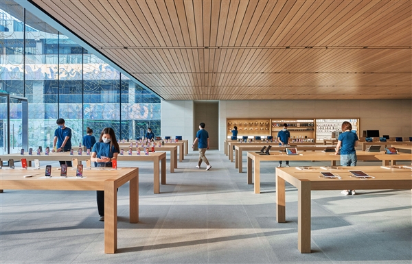 淘宝拼多多都在卖 iPhone 苹果还开什么店？