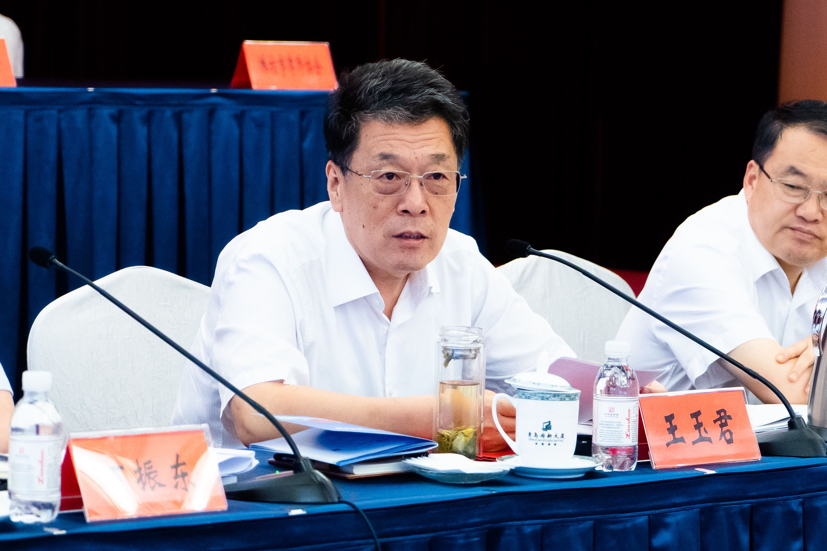 构建发展共同体胶东五市法治一体化建设联席会议第一次会议在青岛召开