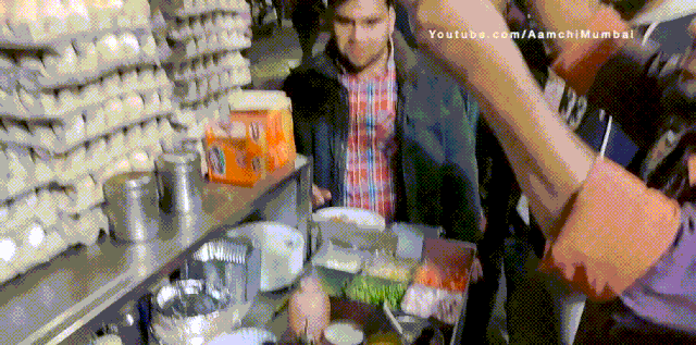 A203AB9EB4206B635DD8BCD3BFB60DBB7EB71F2F_w640_h317.gif
