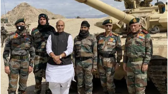 印度国防部长访问中印边境：希望中印会谈能带来解决方案