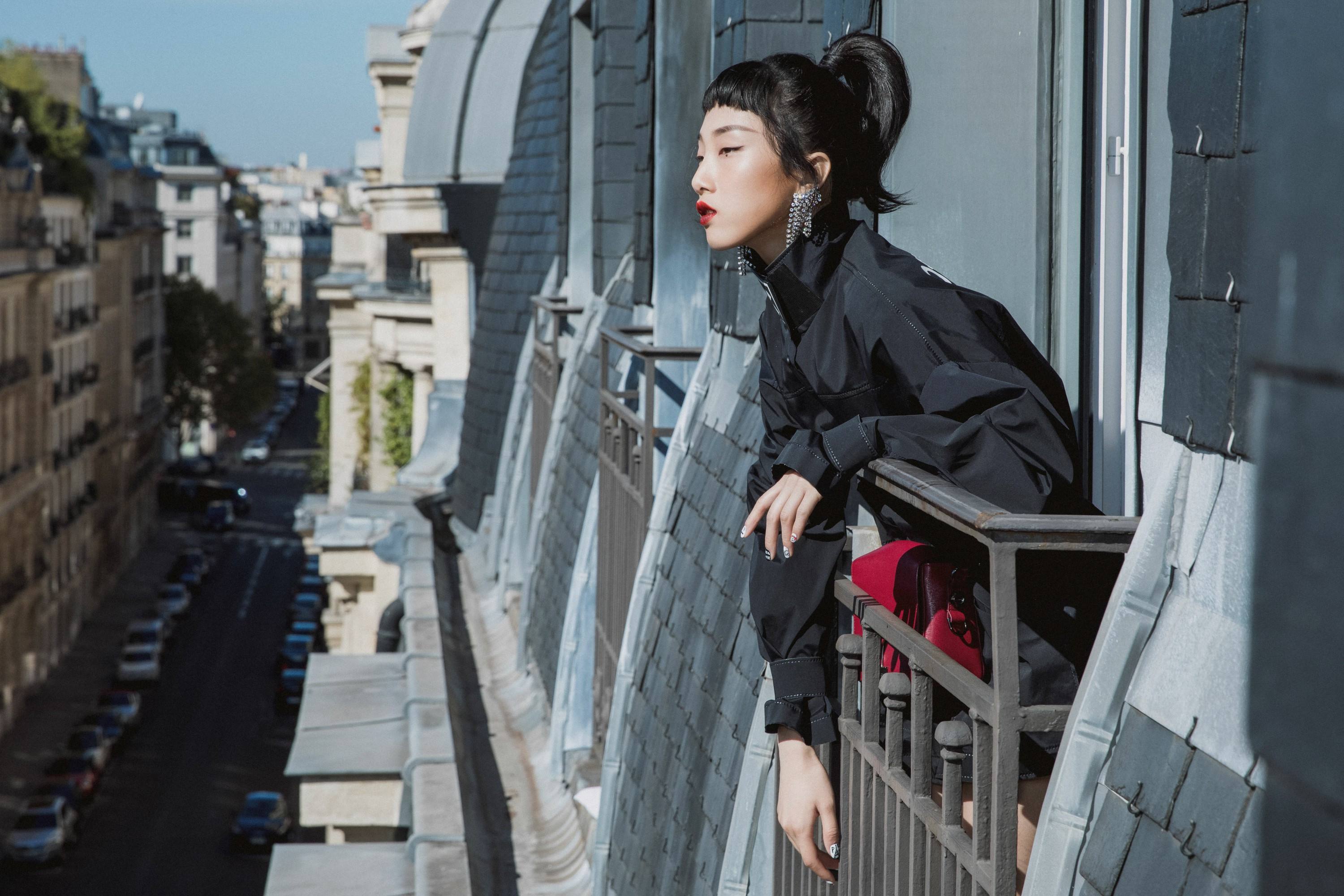 对此,凤凰网娱乐在7月21日发起了关于"如何看待yamy