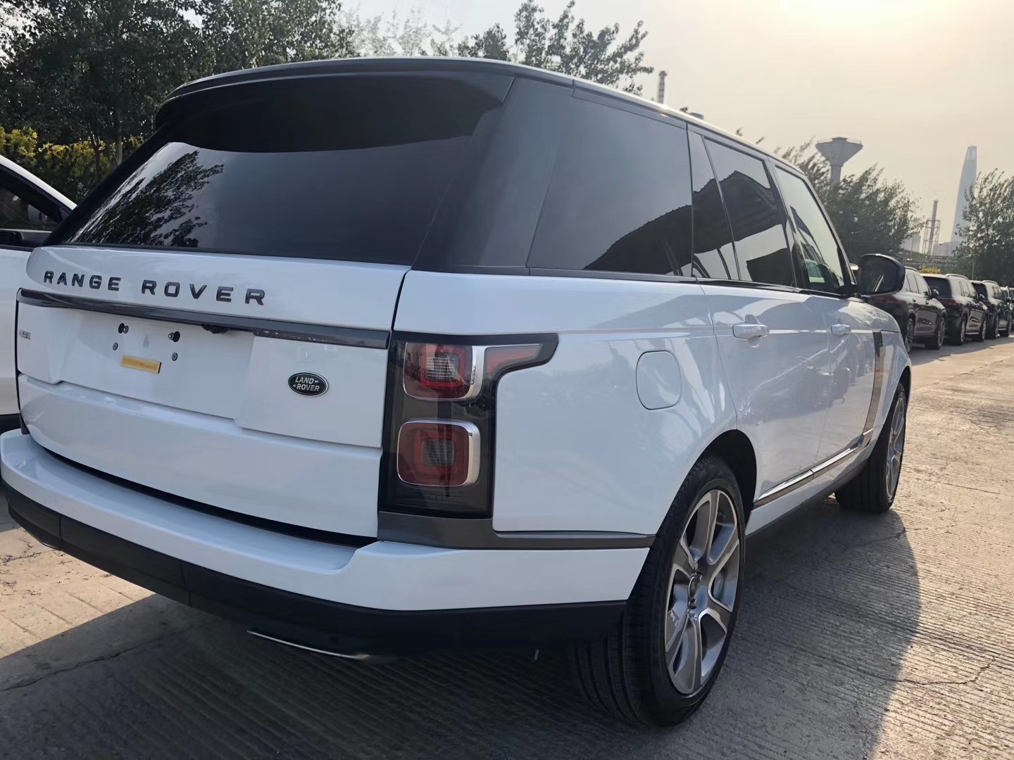 20欧规3.0柴油路虎揽胜行政 国六颜色齐