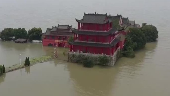 安徽巢湖遭遇特大暴雨 有700余年历史的中庙寺被淹