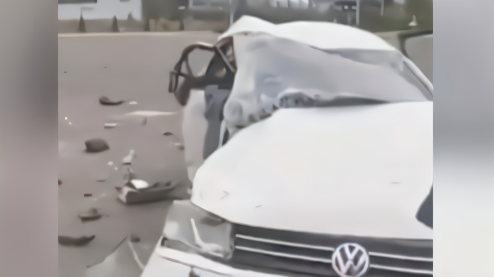 榆林一驾校教练载学员与丰田车相撞，俩学员不幸身亡（视频）