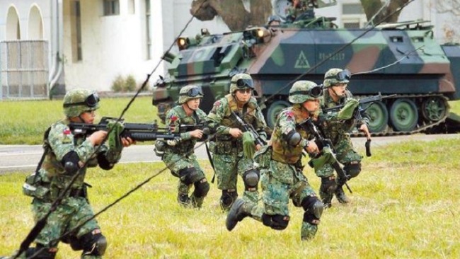 台最新民调：两岸若发生战争岛内近5成民众不愿上战场_凤凰网