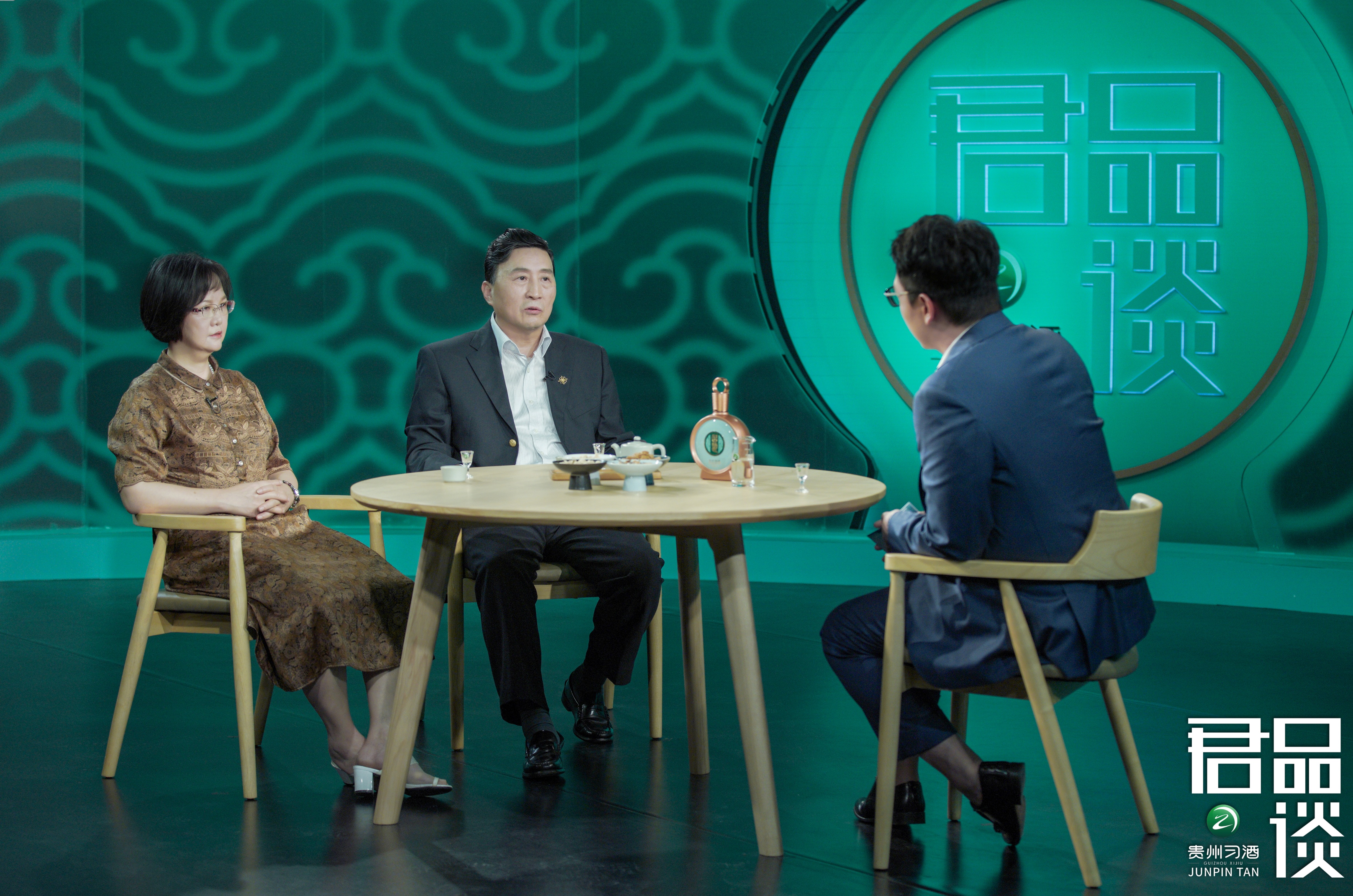 港珠澳大桥有多大？大桥隧道的一节沉管，就相当于一艘航空母舰