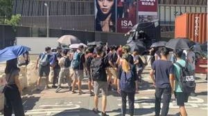 回顾香港修例风波，港警深夜喊话暴徒：坐牢25年，你们会失去多少光阴？