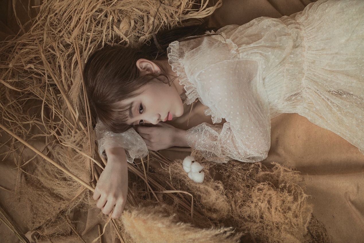 乐天女孩「歌唱担当」李若潼Tanya 个人首张单曲《玩偶》全面数位发行!