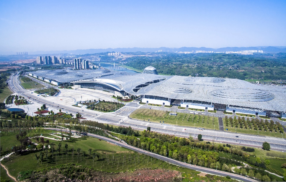 重庆悦来新城作为《财富》中国500强企业龙湖集团旗下四大主航道之一