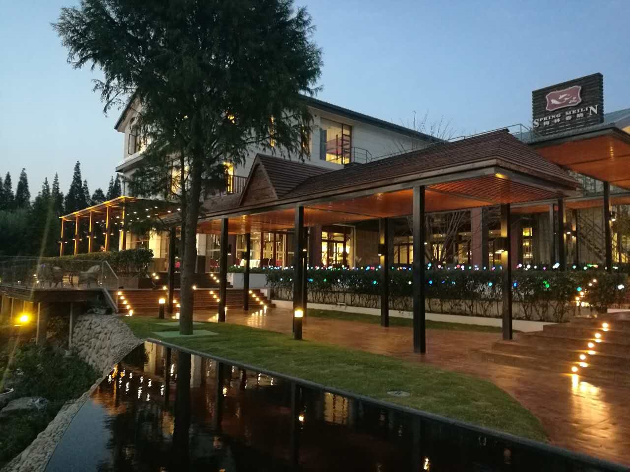 金梧桐提名餐厅丨梅林春晓花园餐厅