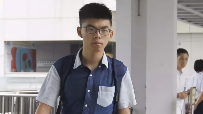 黄之锋被取消立法会参选资格，法律人士：有效震慑“港独”_凤凰网