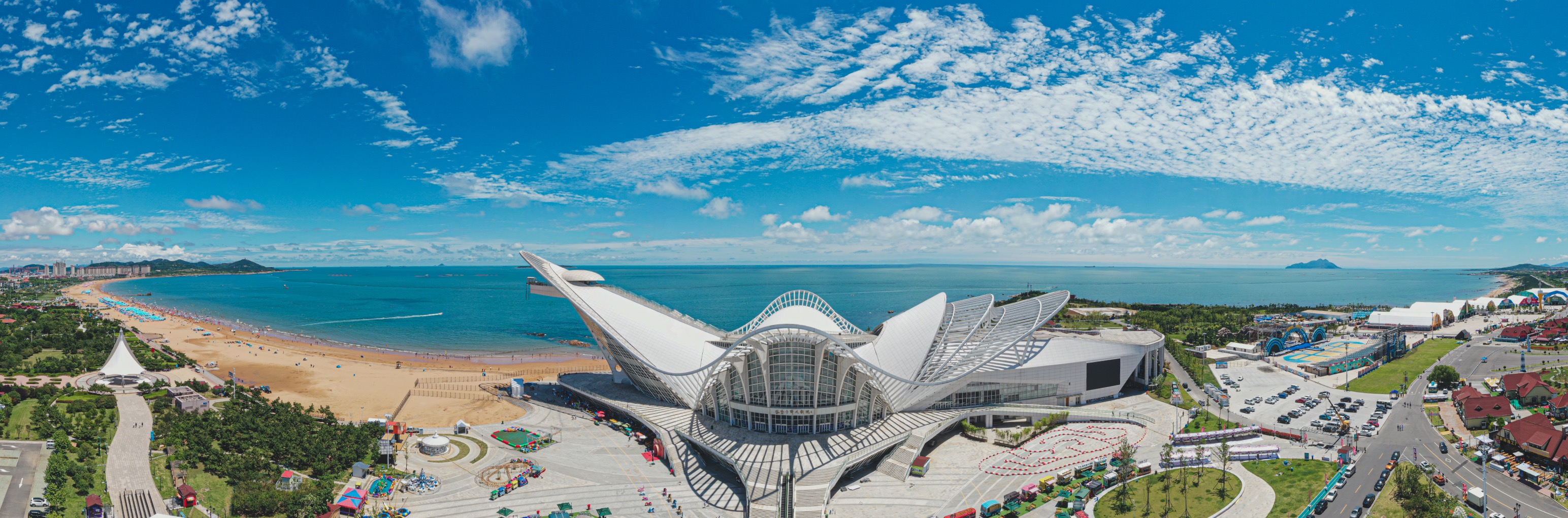 嘻哈包袱铺相声专场亮相青岛凤凰之声大剧院