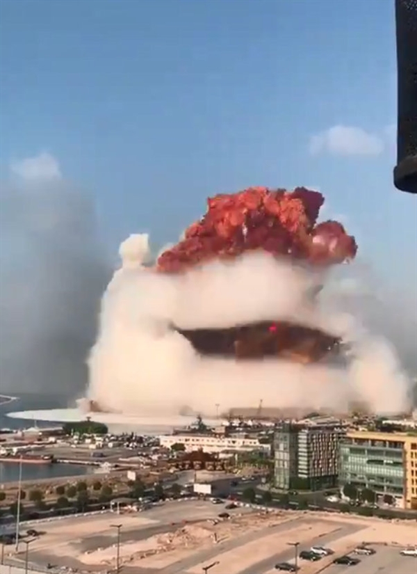 为什么拍摄黎巴嫩爆炸视频的人最终都人仰马翻?