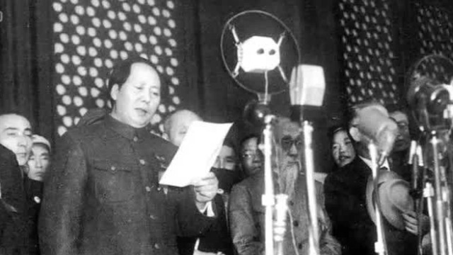 1949年，毛泽东主持开国大典时，为何没有看到朱德？