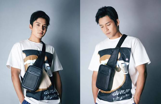 韩东君身背黑色PELLE TESSUTA™ Insta-Pack斜挎包