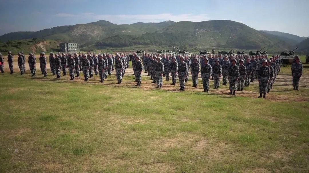 平均年齡不到22歲中國空降兵赴俄參加軍事比賽