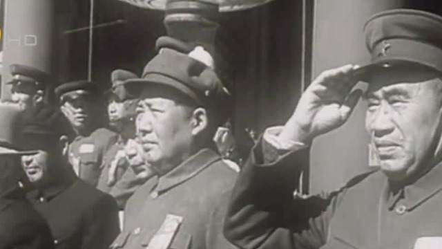 1950年国庆大阅兵，毛泽东为何神情凝重？