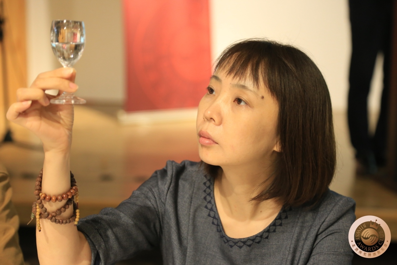 有着22年零售行业从业经历的北京超市发常务副总赵萌认为,目前很多