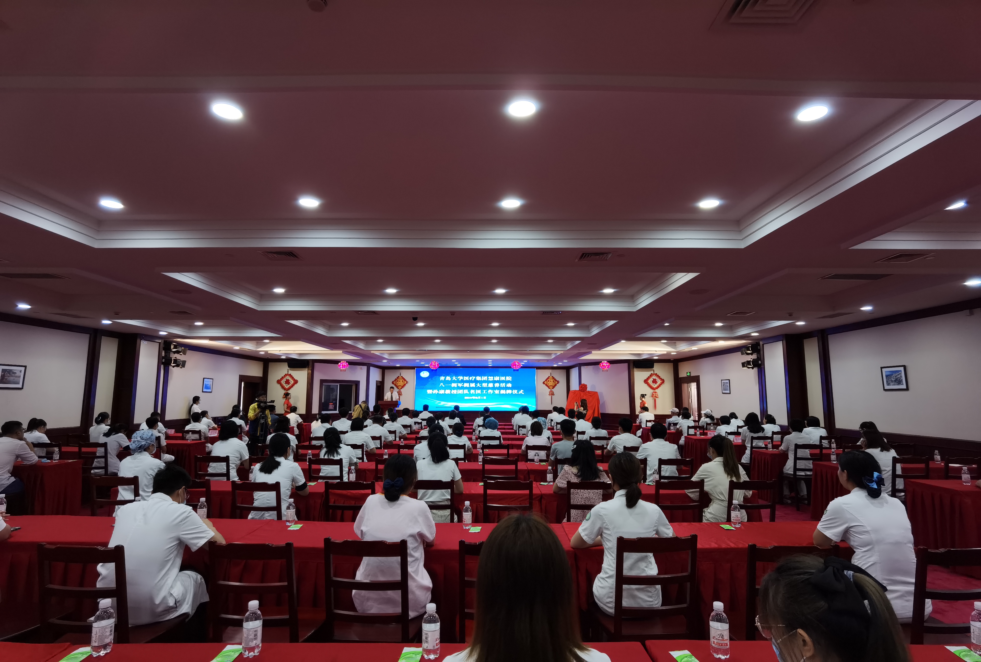 青岛西海岸新区再添名医工作室开展为期多日慈善义诊 凤凰网