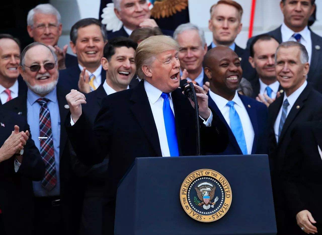 "特别声明:以上作品内容(包括在内的视频,图片或音频)为凤凰网旗下自