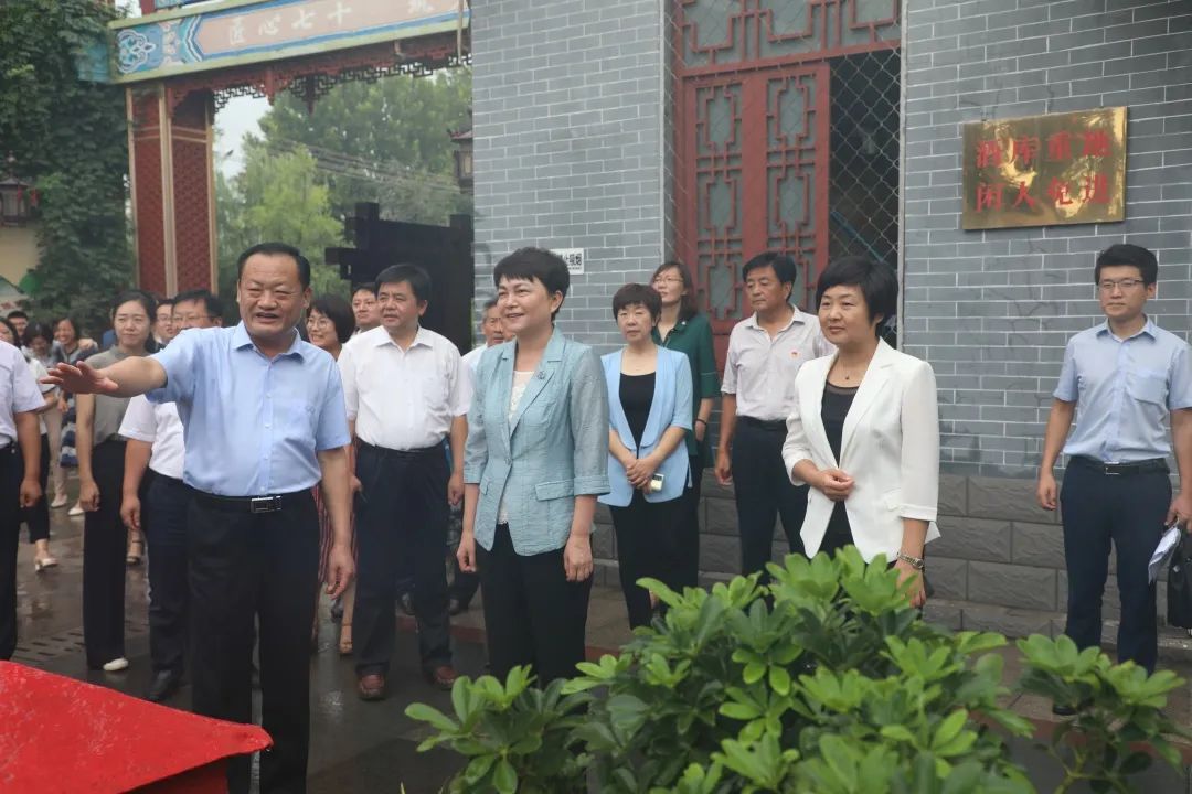 现场参观百脉泉酒业新时代文明实践基地建设情况
