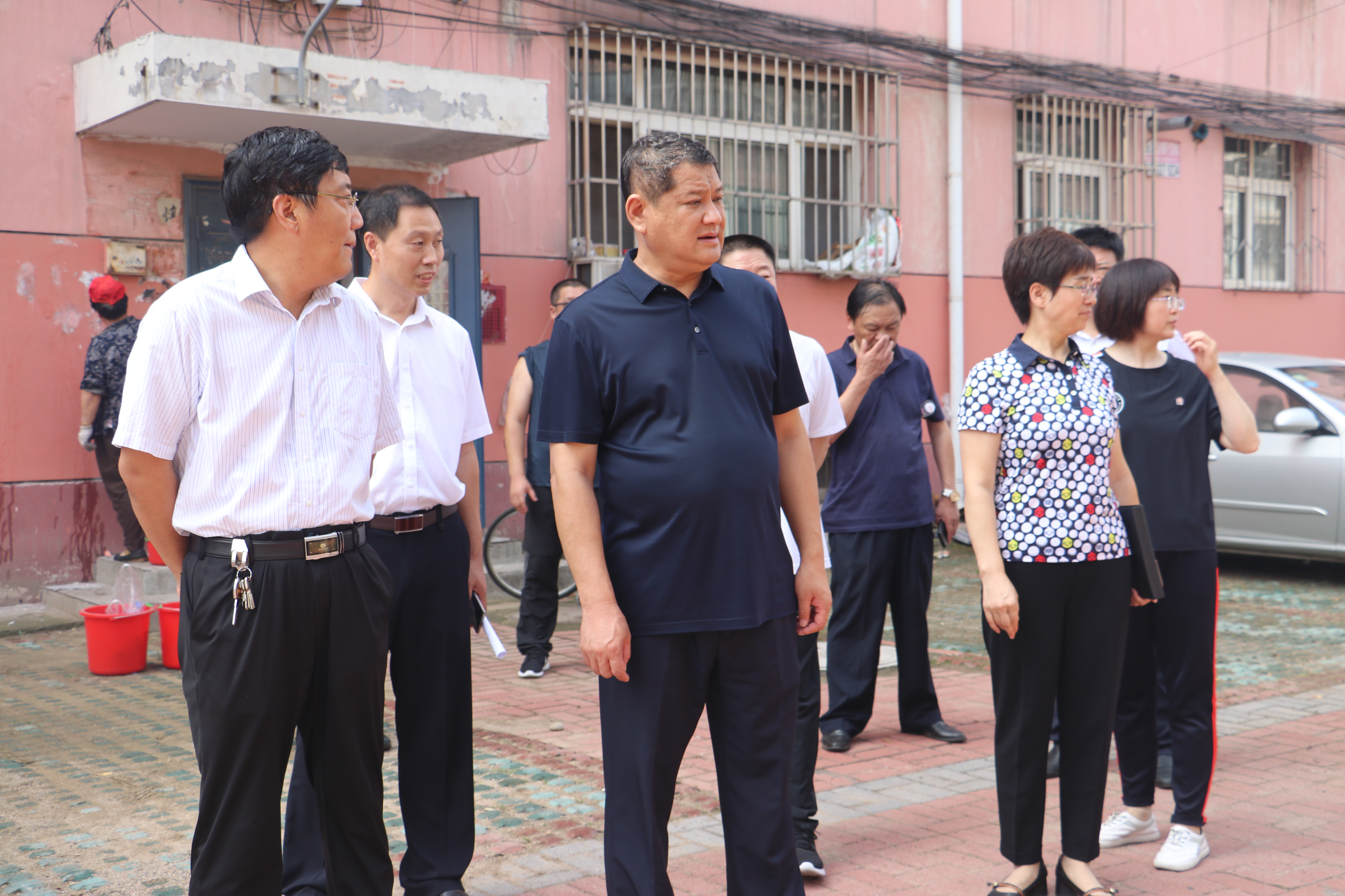 迁安市委书记韩国强等人实地检查文明城市建设情况
