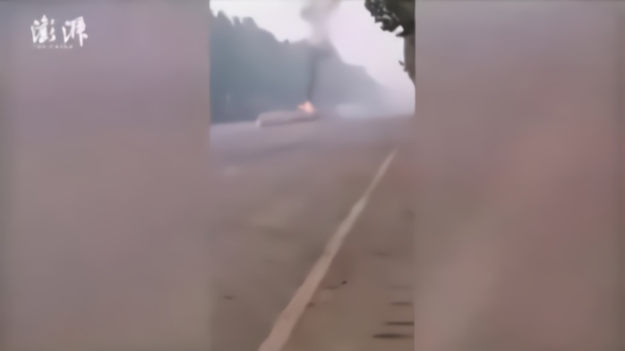 滨州邹平一车辆在天然气门站起火，3人烧伤（视频）