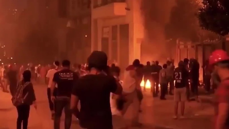 继占领外交部之后，黎巴嫩抗议者又试图冲进议会大厦