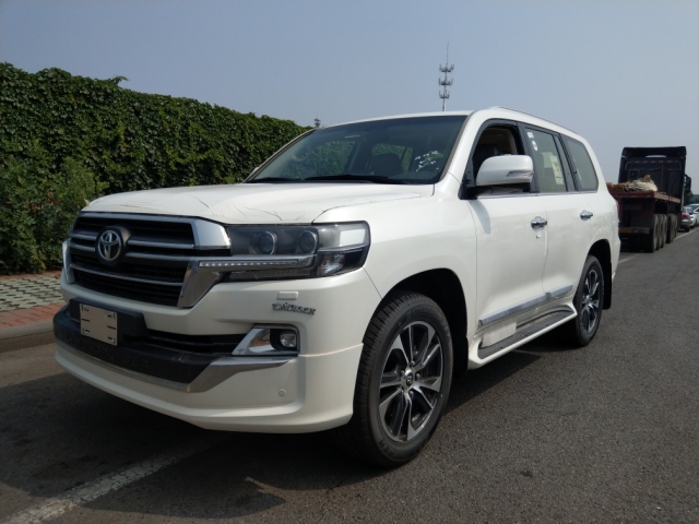 丰田酷路泽4000gt最顶配配置全面解析