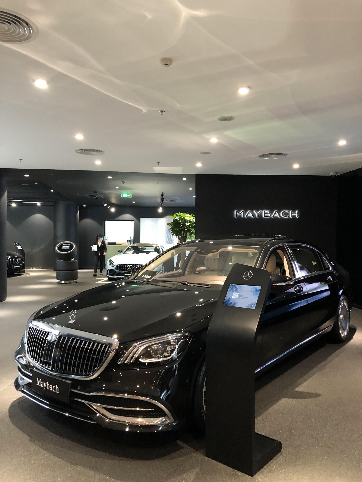 奔驰豪华旗舰魅力 20款迈巴赫s680报价