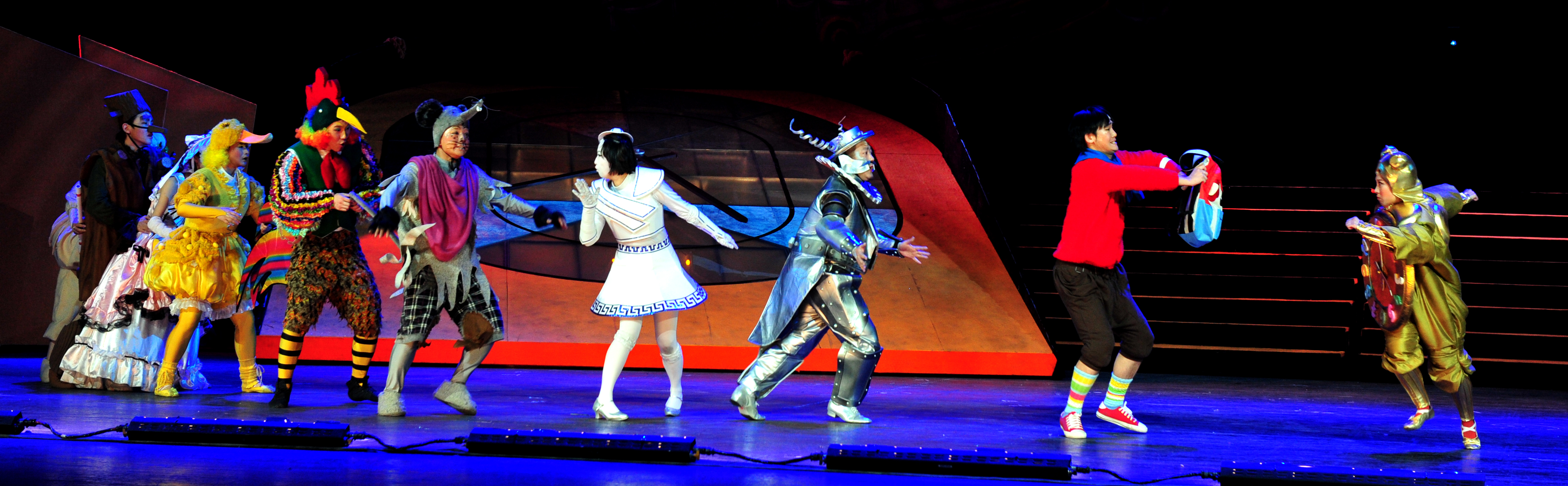 河北省话剧院儿童剧场绚丽开放