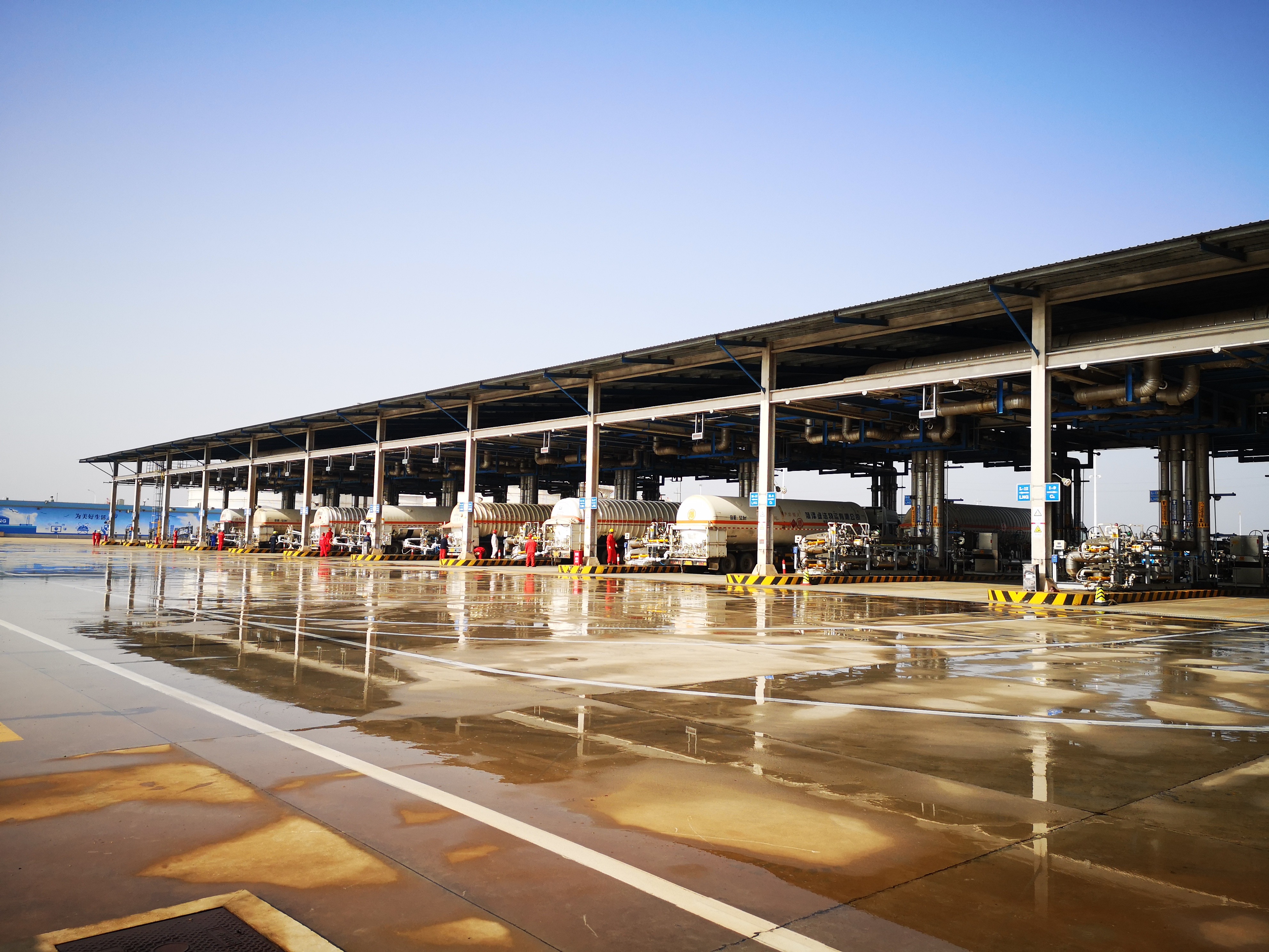 董家口经济区——青岛lng接收站单月装车首破1万车