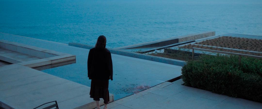 《白色月光》剧照