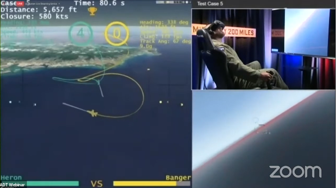 美军飞行员与人工智能系统进行模拟对抗比赛