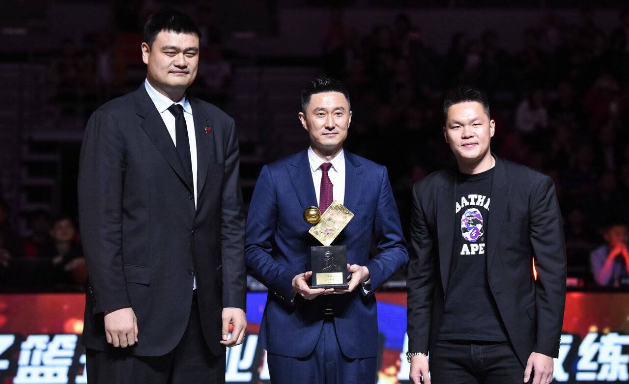 广东十冠王背后最年轻总经理最疲劳主教练