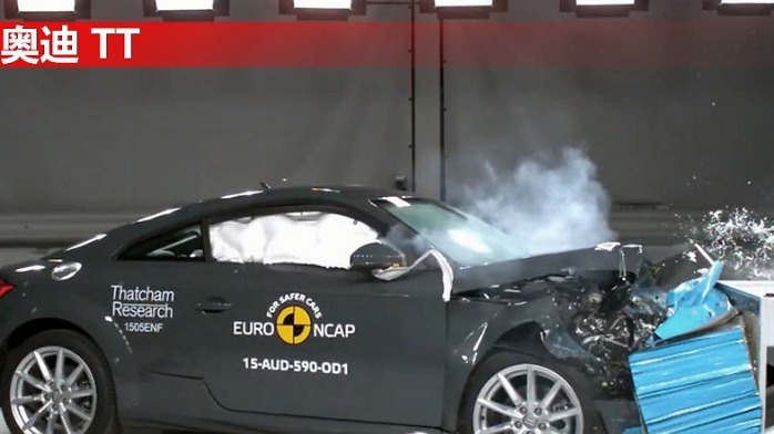 奥迪TT碰撞视频来了，这表现你打几分？