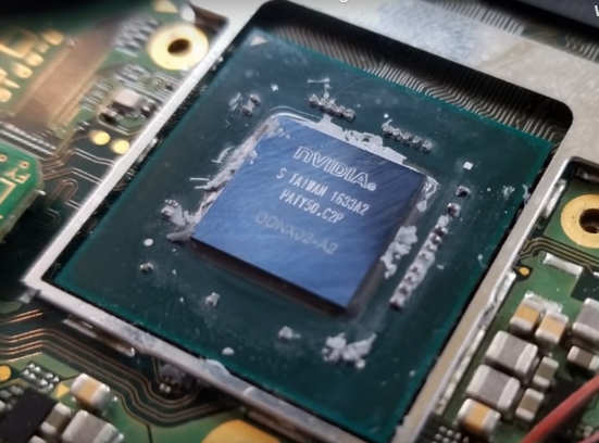 ( Linus Tech Tips )