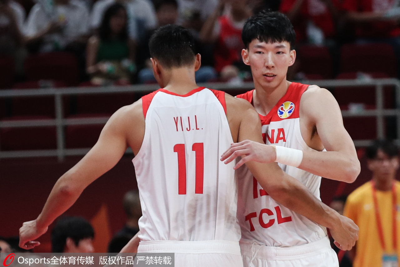 周琦无法接过易建联的火炬。