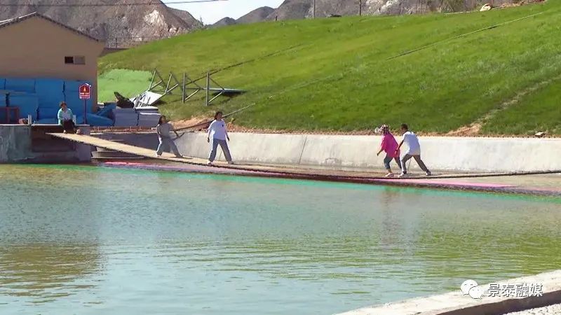 醉美桃花村靓丽南大门 甘肃景泰这块仙境藏不住了！