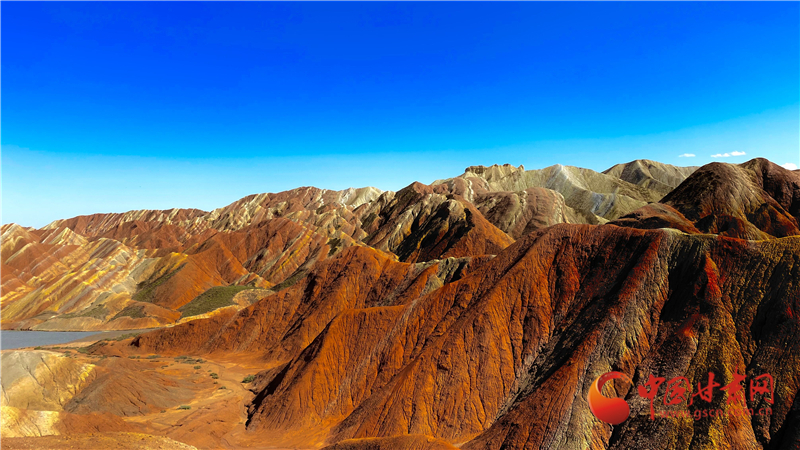 “人间调色板”实力圈粉 张掖丹霞乘风破浪“走花路”
