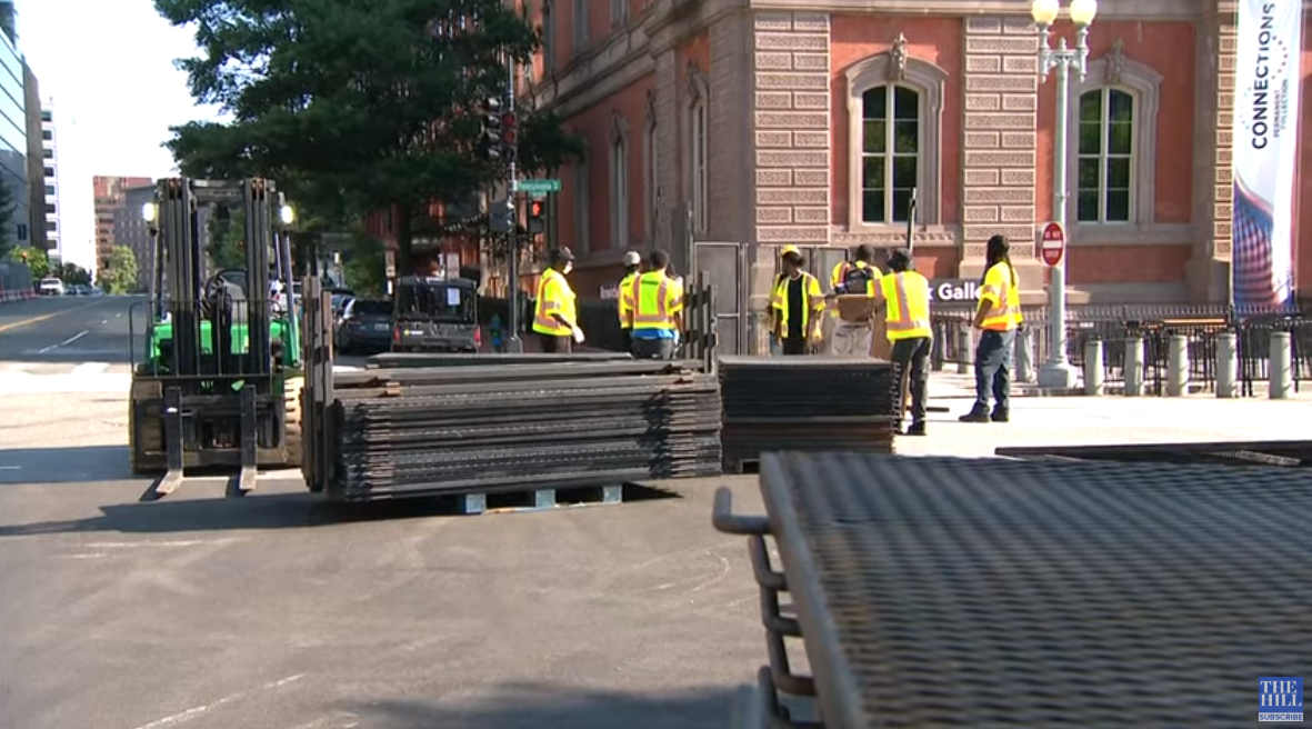 白宫安保大幅升级网友嘲讽下一步要挖护城河