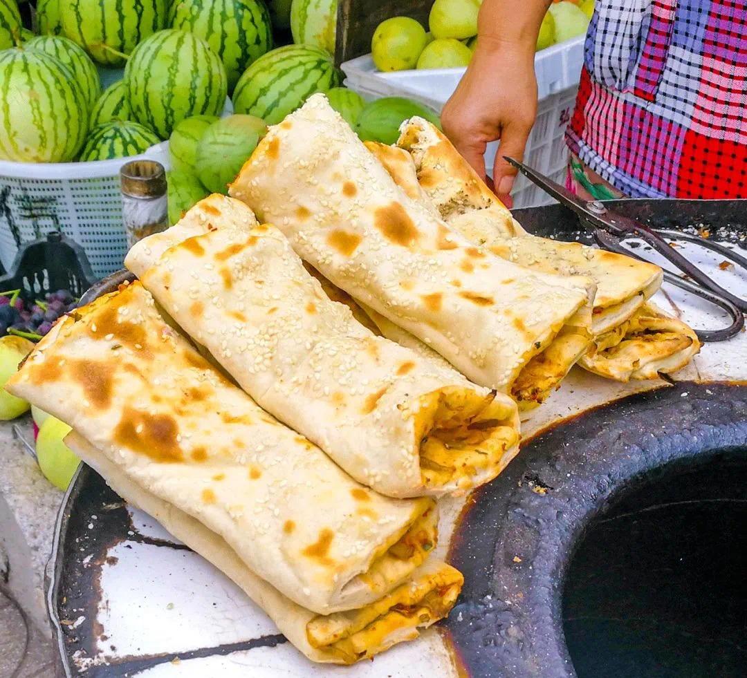 不止粉干,衢州还有一种独一无二的饼—— 搁袋饼!