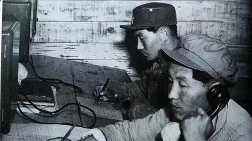 揭秘朝鲜战史：刘居英指挥铁路线抢修，四天四夜没合眼直接晕倒