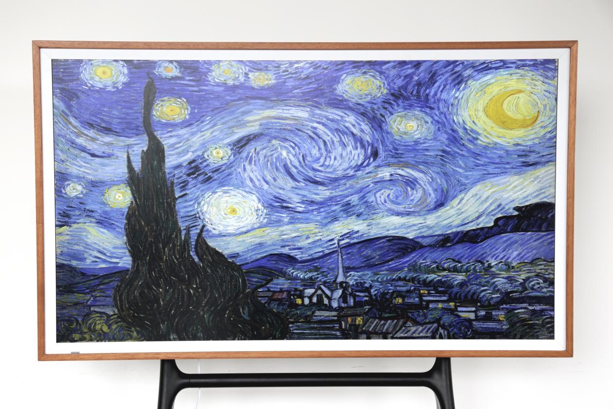 与普通屏幕相比,京东方艺云科技类纸护眼屏屏幕显示效果如同纸质一般