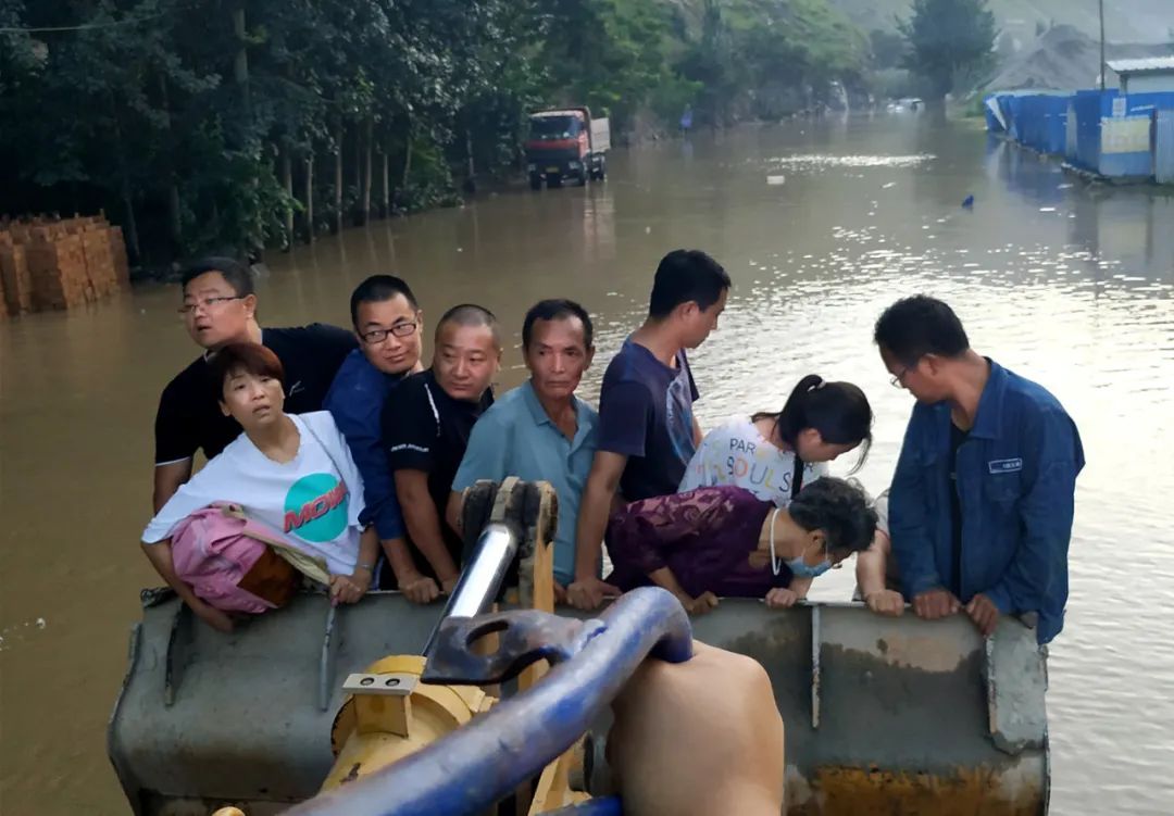 闻“汛”而动坚守一线 甘肃电投众志成城战洪魔