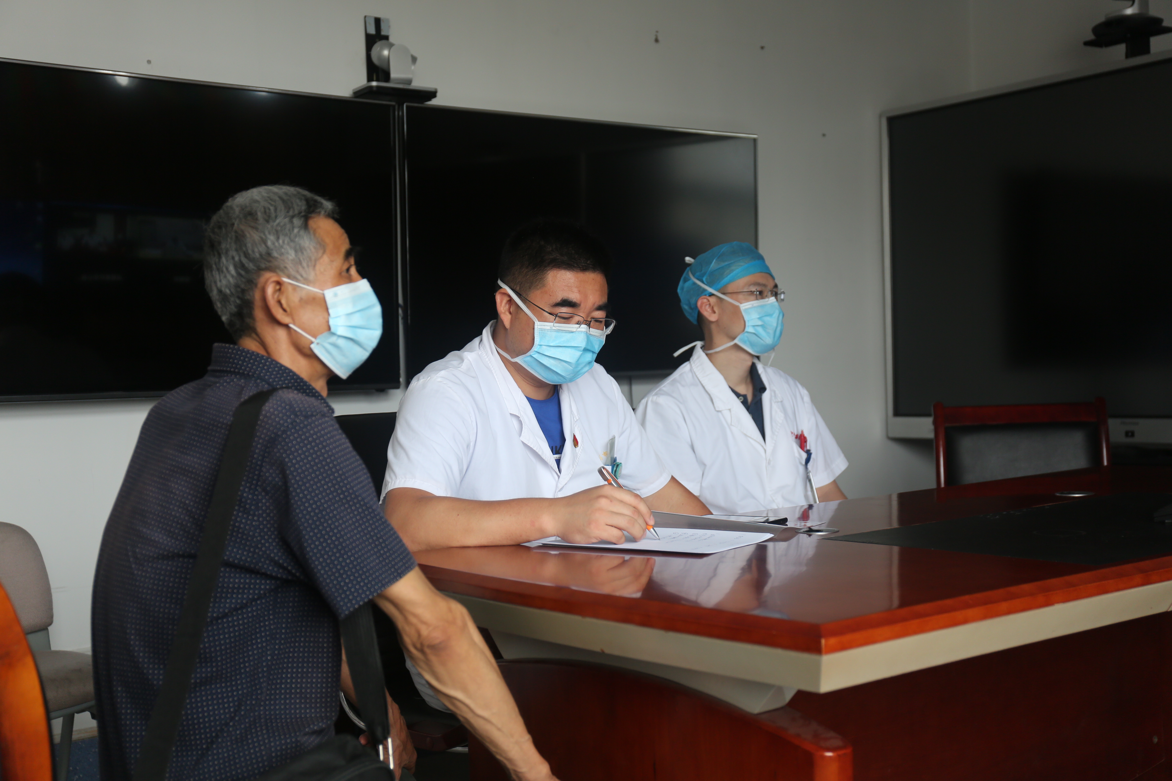关于北京大学肿瘤医院代挂号跑腿服务，不成功不收费的信息