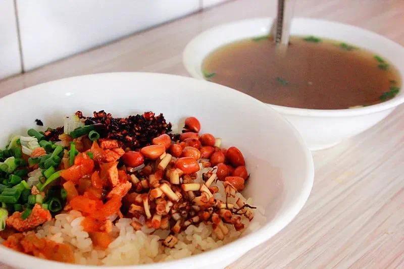 凭一碗粉撬开中国美食界贵州高铁50分的遵义小吃多到数不清